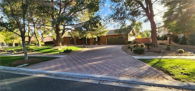 Building Photo - 9 Quail Run Rd