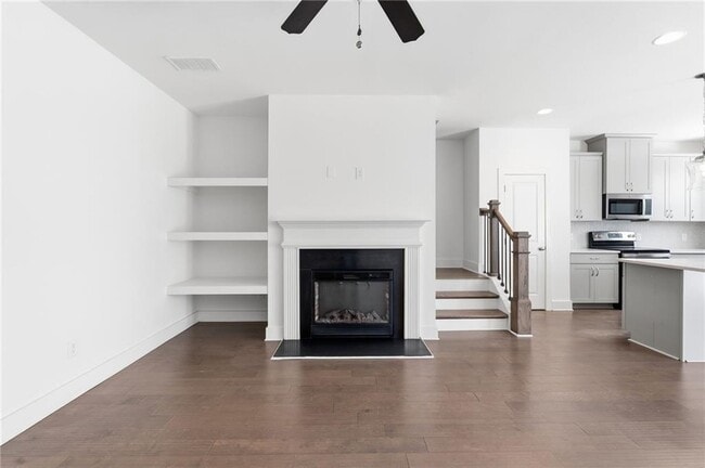 Building Photo - 6413 Shalks Xing Dr