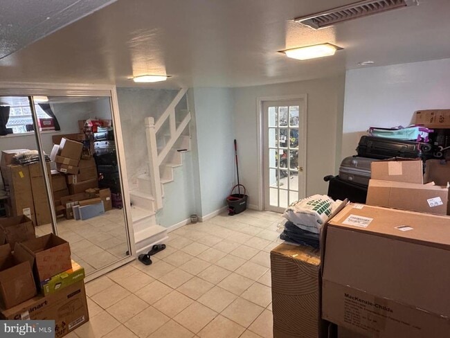 Building Photo - 251 Childs Ave