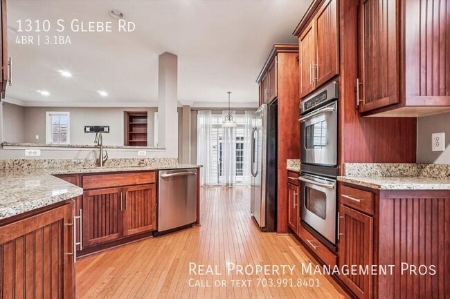 Building Photo - 1310 S Glebe Rd