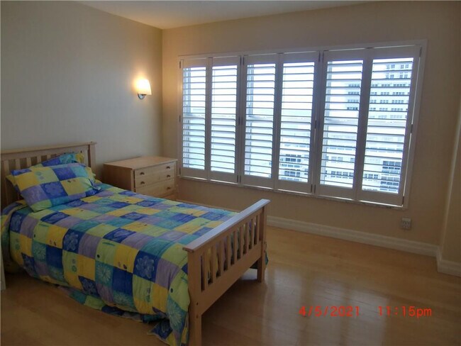 Building Photo - 3500 Galt Ocean Dr