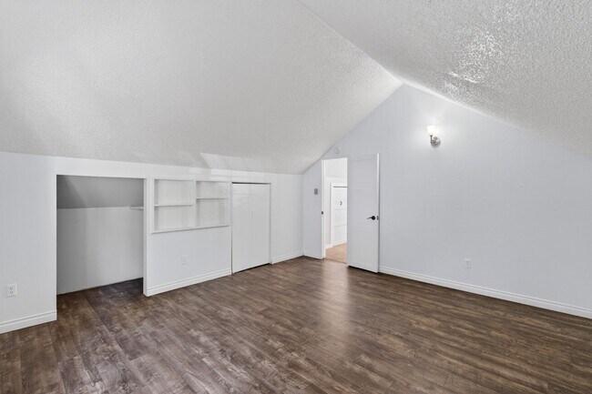 Building Photo - The Ultimate Gig Harbor Retreat!