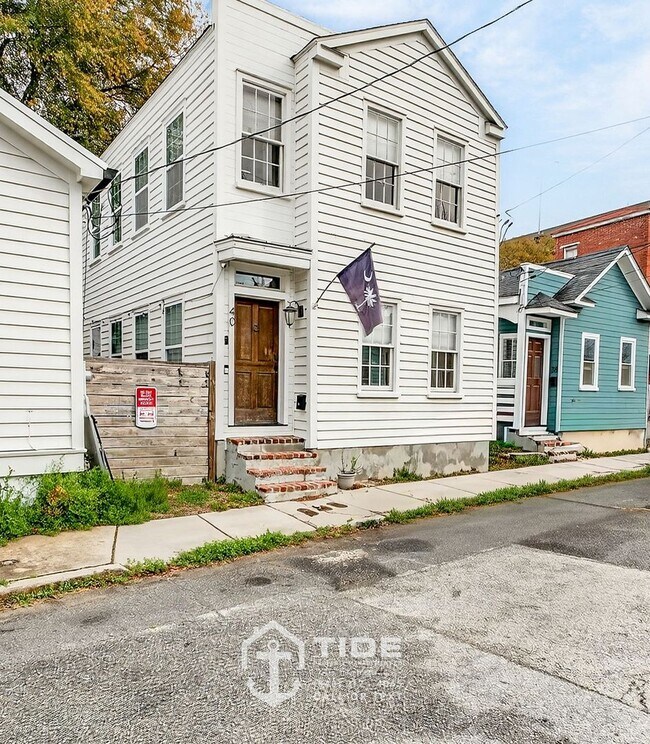 Building Photo - 40 Poinsett St