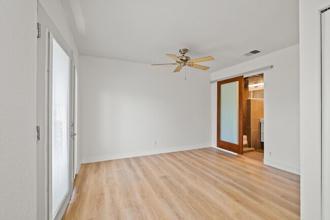 Building Photo - 73425 San Nicholas Ave