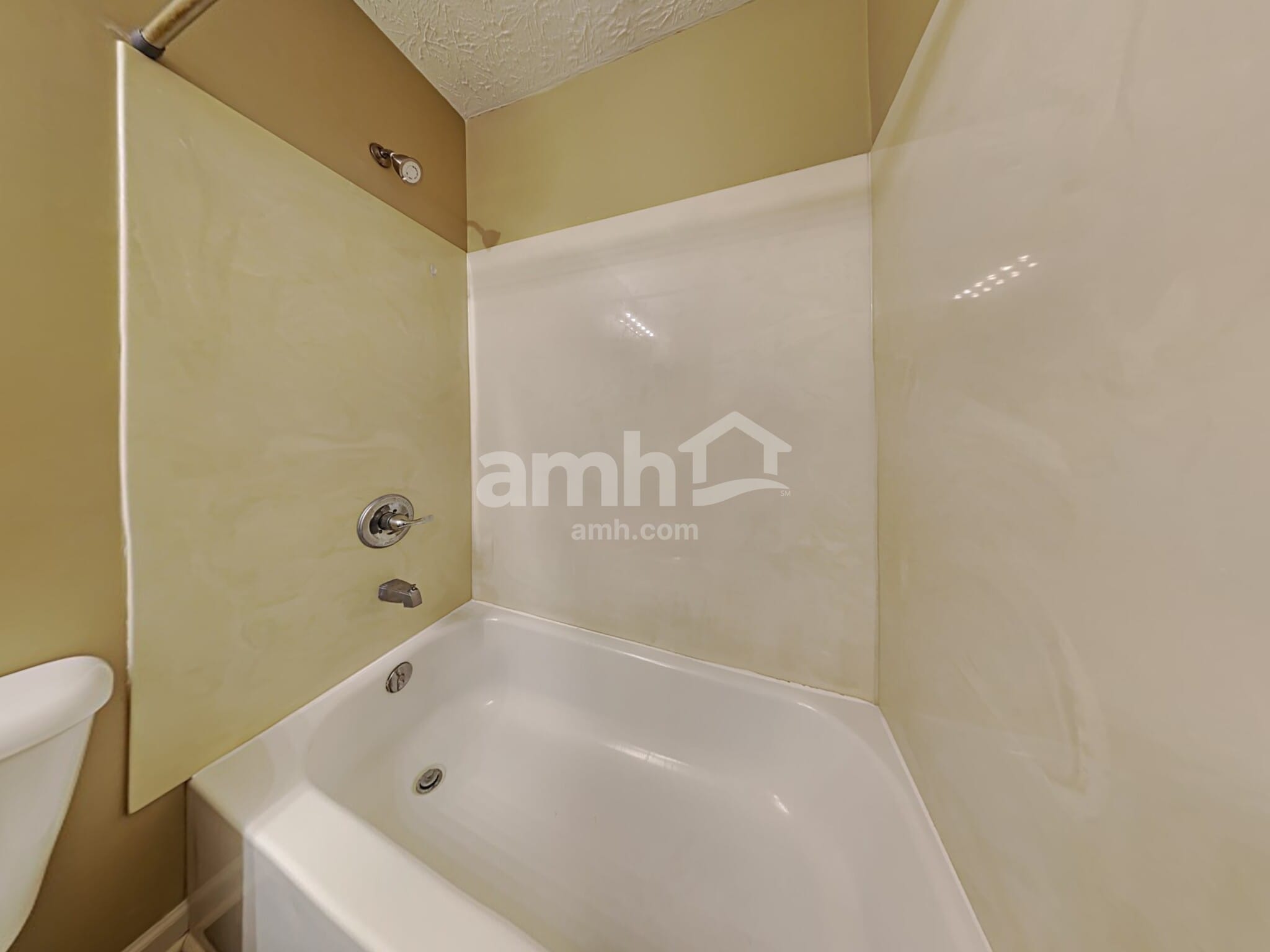 Building Photo - 699 Thornton Dr