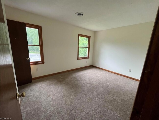 Building Photo - 417 Buena Vista Dr