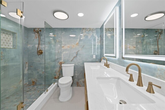 Building Photo - 4280 Galt Ocean Dr