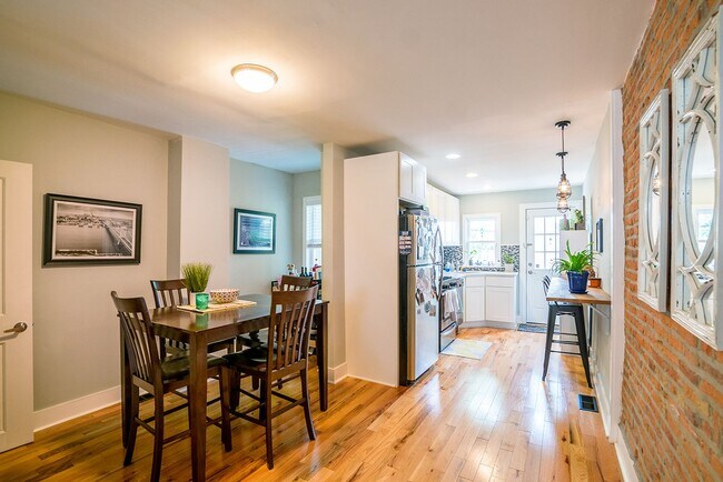 Building Photo - Charming Two Bedroom in Fishtown