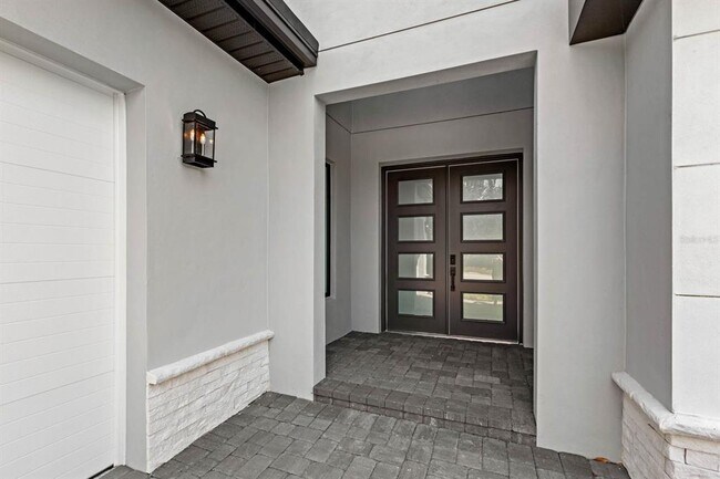 Building Photo - 17418 Pesce Loop
