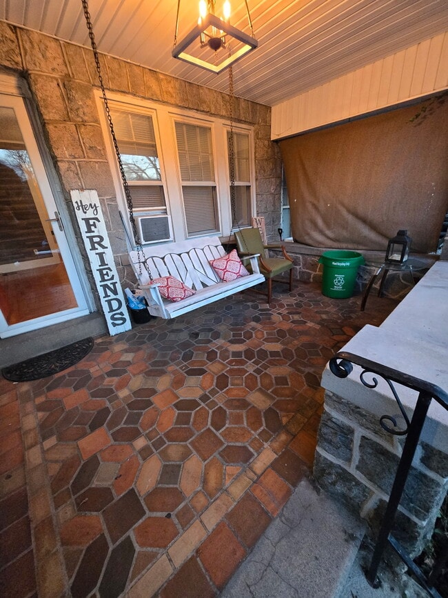 Building Photo - 911 N 20th St