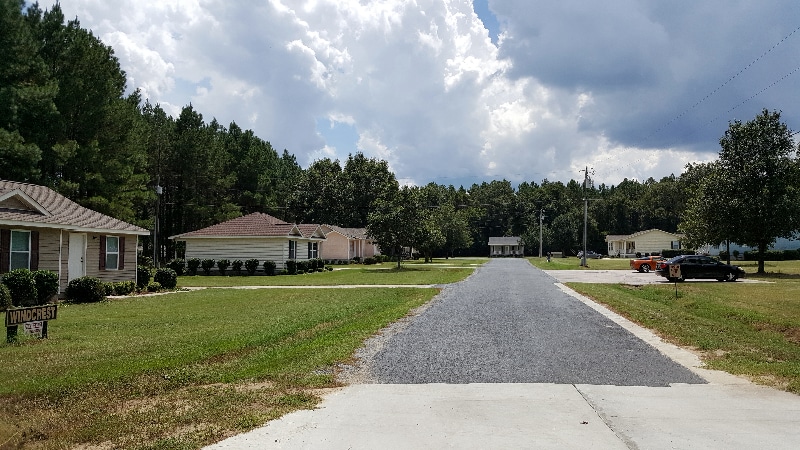 Building Photo - 611 Windcrest Dr