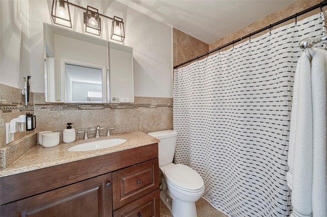 Building Photo - 10600 SW 80th Ct