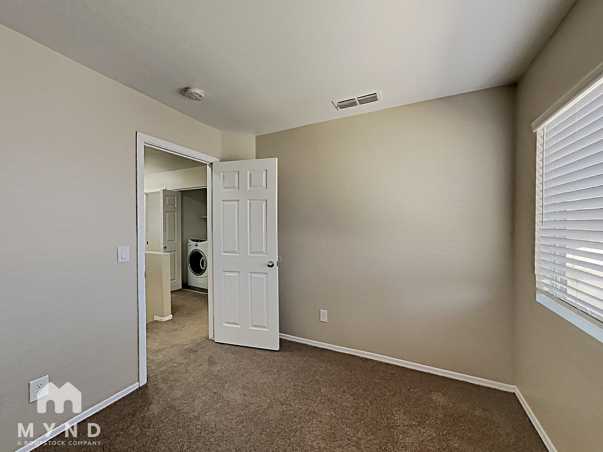 Building Photo - 12105 W Flores Dr