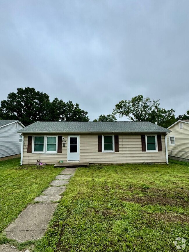 Building Photo - Cozy 3 bed 1 bath w Central HVAC