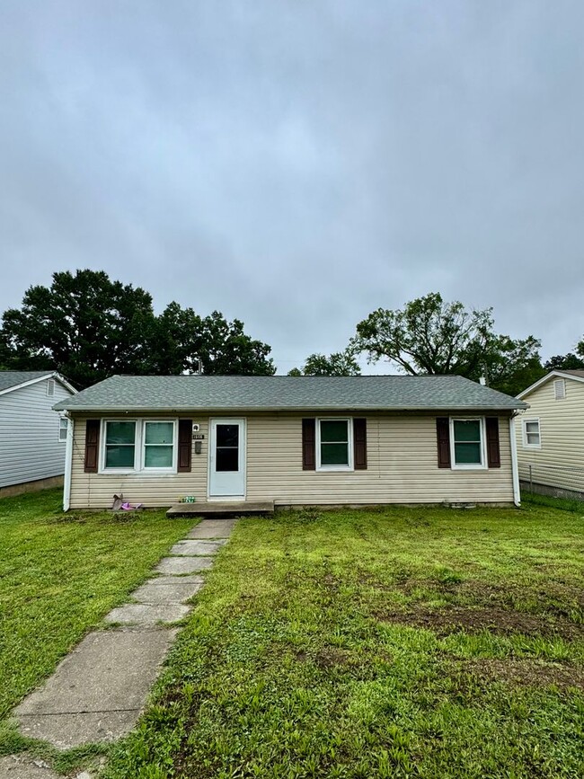 Primary Photo - Cozy 3 bed 1 bath w Central HVAC