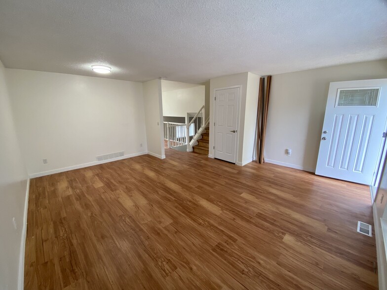 Building Photo - 18159 E Asbury Dr