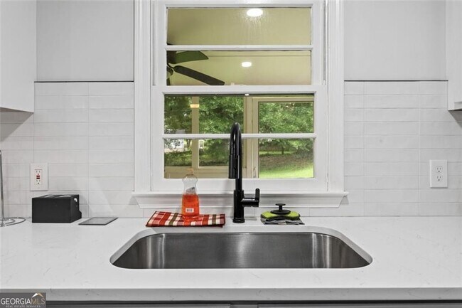 Building Photo - 1326 Stella Cir SW