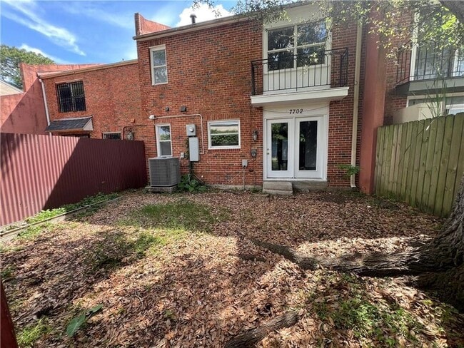 Building Photo - 7702 Belcrest Pl