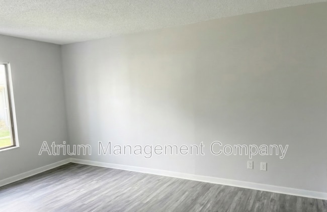 Building Photo - 8203 Sun Spring Cir