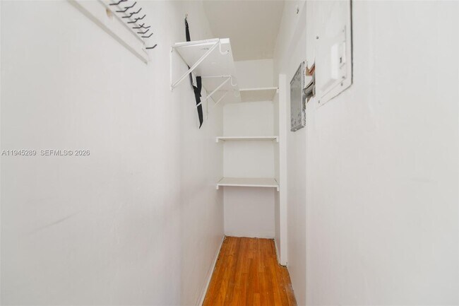 Building Photo - 1535 Meridian Ave