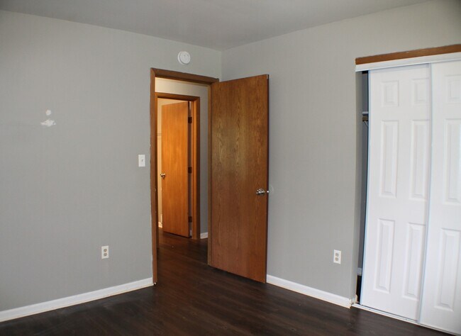 Building Photo - 2811 31st St