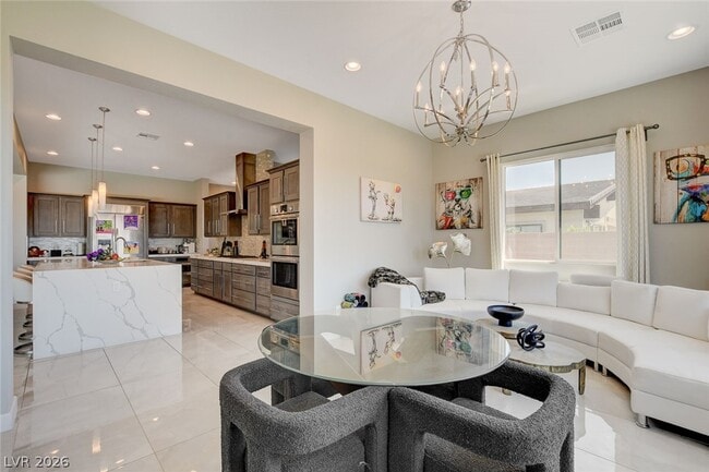 Building Photo - 8477 Wolf Mountain Ct