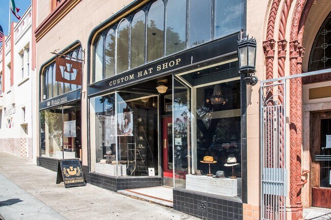 Building Photo - 312 Green St