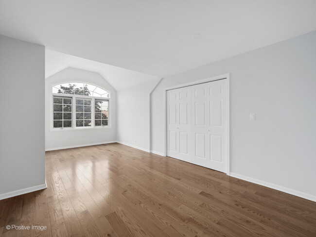Building Photo - 911 Red Fox Ln