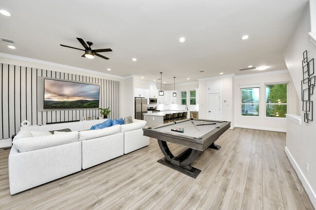 Building Photo - 2007 Briley St