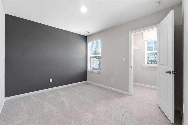 Building Photo - 21 Golden Eagle Pkwy