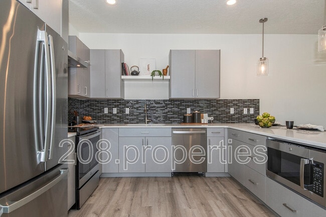 Building Photo - 486 E Violets Cv Ln