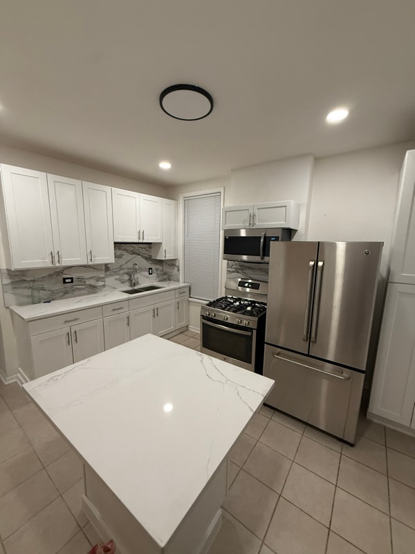 Building Photo - 1649 W Garfield Blvd