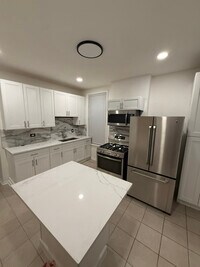 Building Photo - 1649 W Garfield Blvd