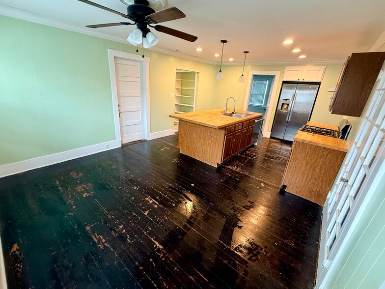 Dining Room - 308 E School St