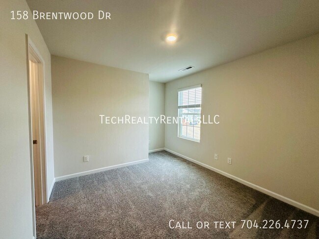 Building Photo - 158 Brentwood Dr