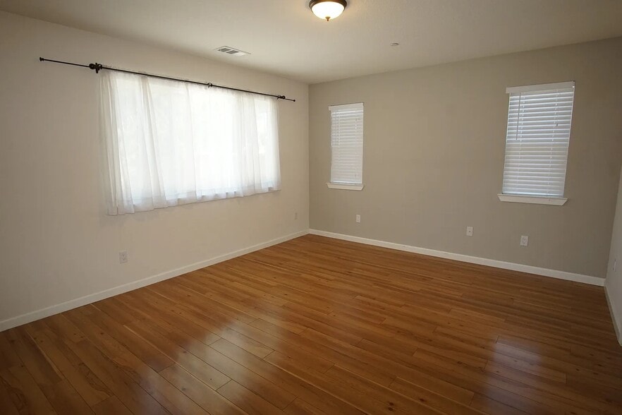 Building Photo - 2498 Amaryl Dr