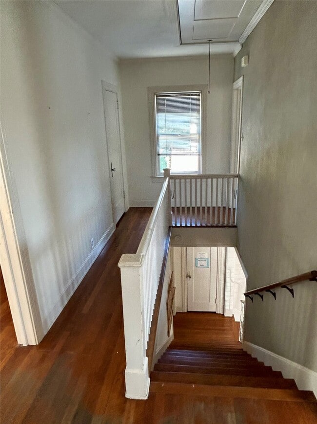 Building Photo - 2038 Lexington St