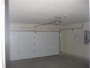 Building Photo - 12221 Big Rock Dr