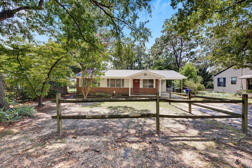 Building Photo - 2900 Holt Dr