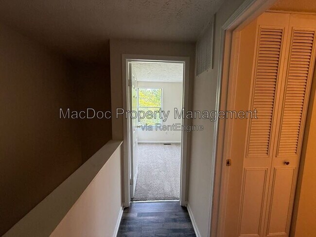 Building Photo - 4749 Hedrick Ln