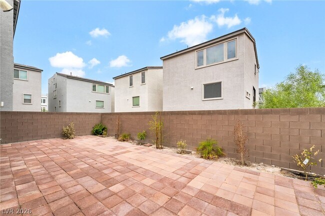 Building Photo - 7754 Misty Oaks Ave