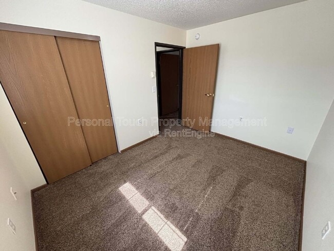 Building Photo - 455 22nd St E