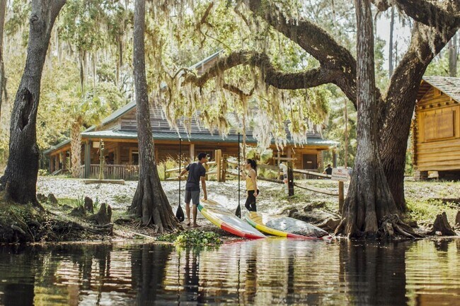 Building Photo - 586 Imperial Pl