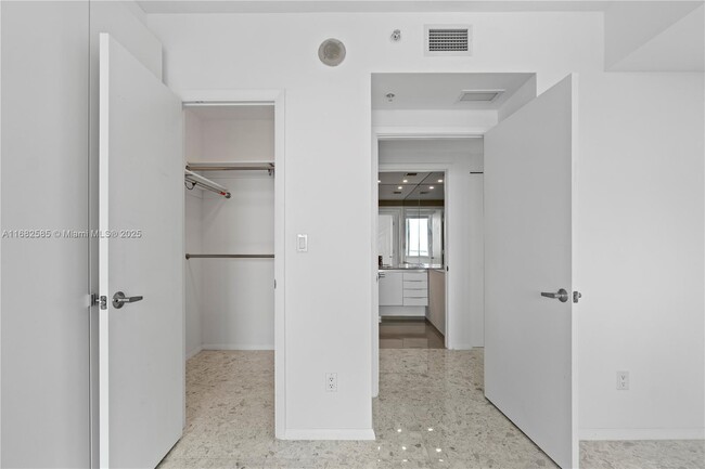 Building Photo - 325 S Biscayne Blvd