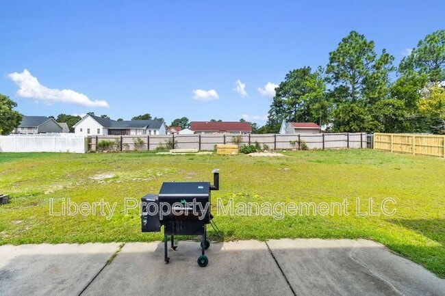 Building Photo - 130 Breezewood Dr