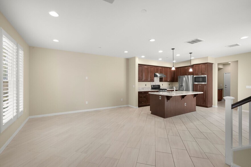 Building Photo - 11234 Paseo del Cielo