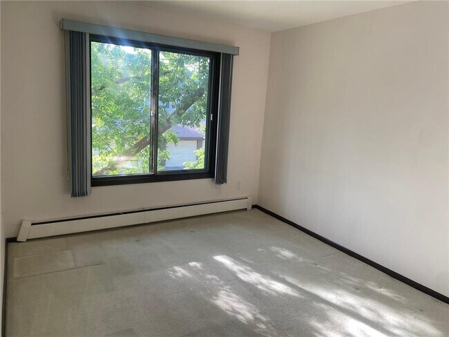 Building Photo - 7350 York Ave S