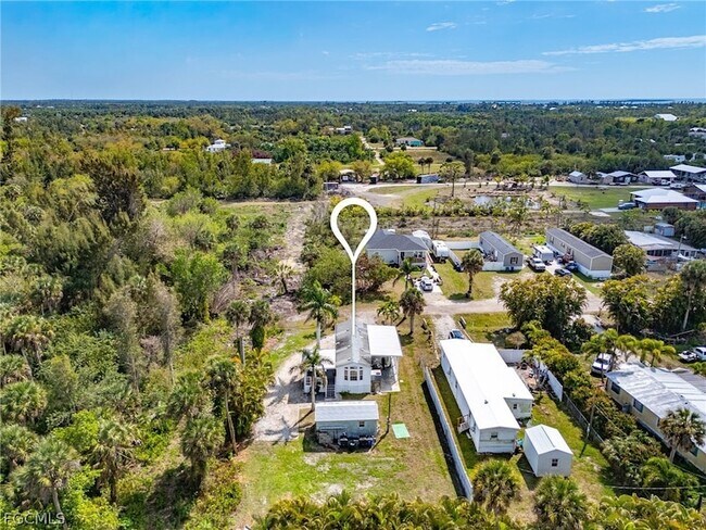 Building Photo - 7270 Pinehurst Rd