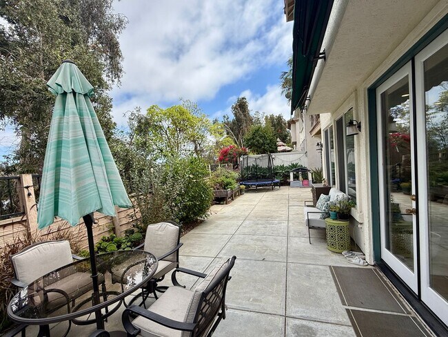 Building Photo - Spectacular Home in the Heart of Encinitas