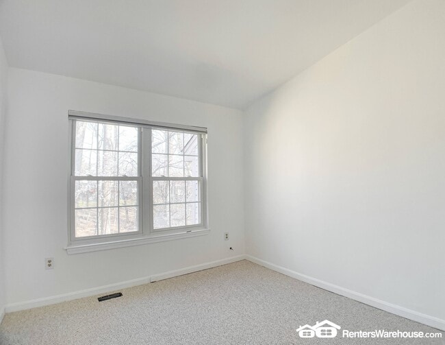 Building Photo - 13 Tivoli Lake Ct